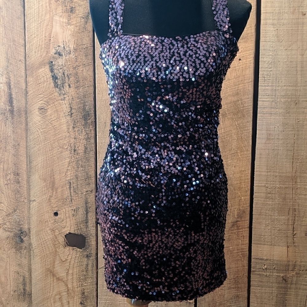 Hailey Logan by Adrianna Papell sequin prom dress